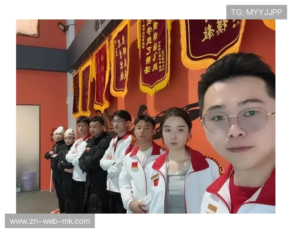 游泳队教练临场换人策略成夺冠密码